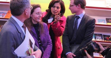 السفير الالمانى بالقاهرة يزور معرض الكتاب