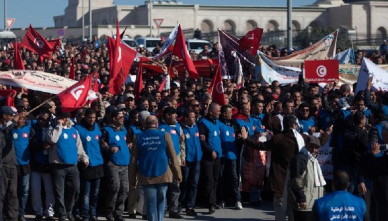 مظاهرات لعناصر الشرطة التونسية أمام مقر رئيس الوزراء
