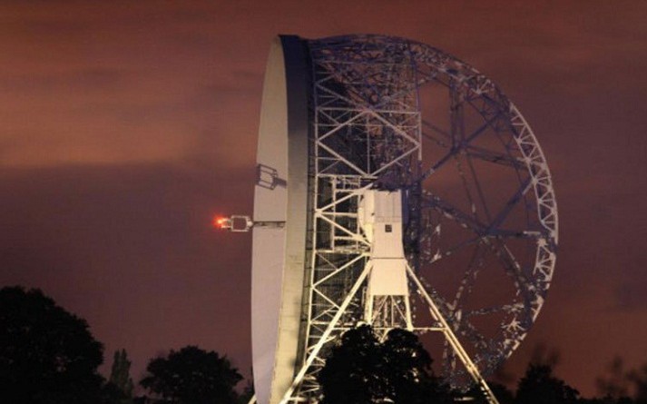 علماء فلك يرصدون إشارات إذاعية من خارج المجرة