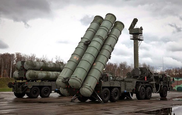 الكرملين: روسيا ستحتفظ بنظام إس-400 للدفاع الجوي في سوريا