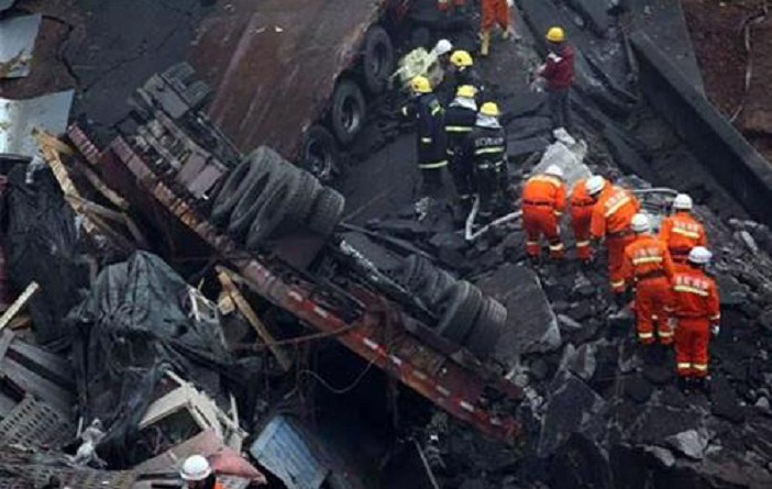 مقتل خمسة وإصابة 20 في انفجار شاحنة وسط الصين