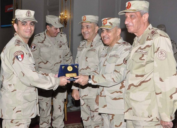 الفريق أول صدقي صبحى القائد العام للقوات المسلحة وزير الدفاع والإنتاج الحربى