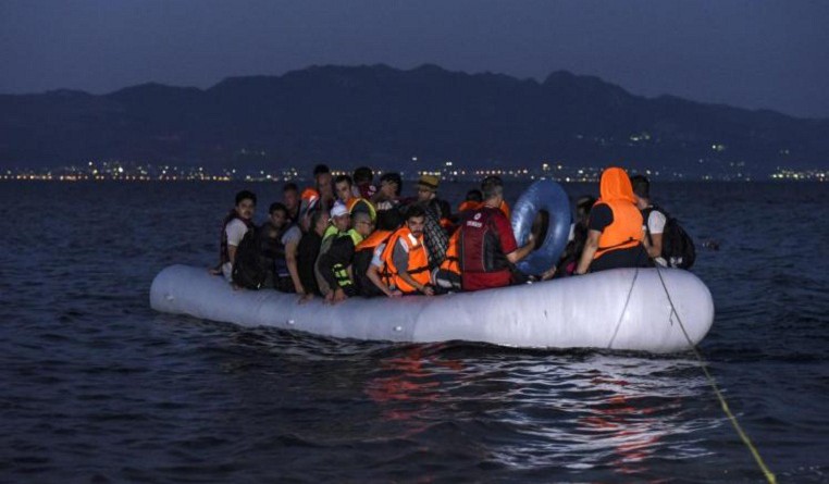 مقتل 4 مهاجرون قرب ليبيا جراء حريق في قارب مطاطي يستقلونه