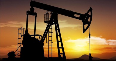 النفط يرتفع بعد صدور تقرير متفائل من وكالة الطاقة