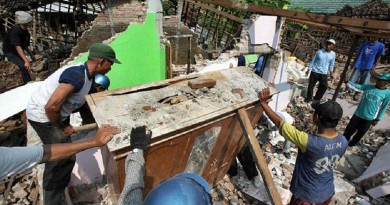 هزات ارتدادية تضرب إندونيسيا عقب زلزال قوي