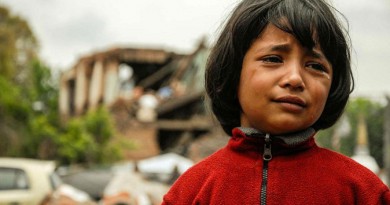 أطفال نيبال يباعون في بريطانيا