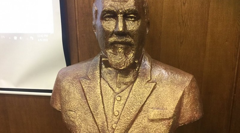 جولينيشيف عاشق المصريات