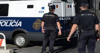 القبض على عصابة إسبانية تسرق ضحاياها "بالعناق"