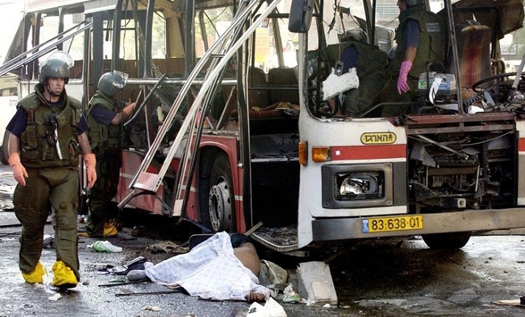 إذاعة إسرائيل: انفجار في حافلة بالقدس وإصابة 20 شخصا