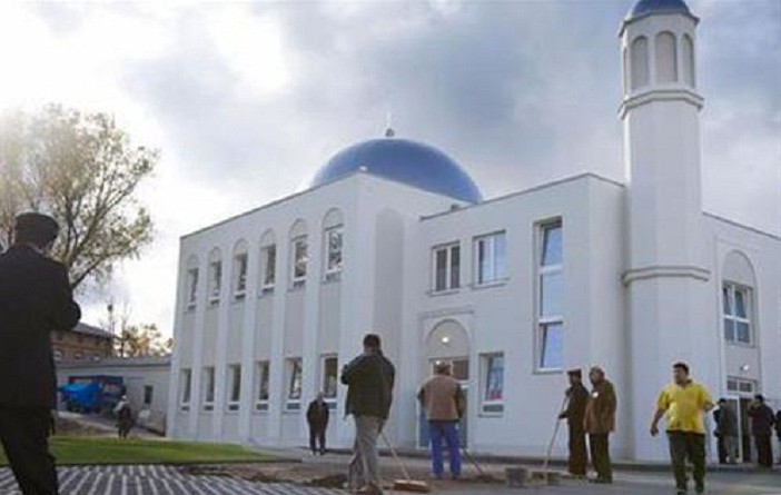 الاستخبارات الداخلية في ألمانيا تراقب 90 مسجدًا في البلاد