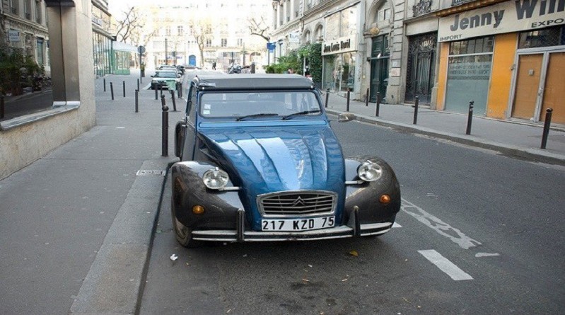 حظر مرور السيارات القديمة في وسط باريس