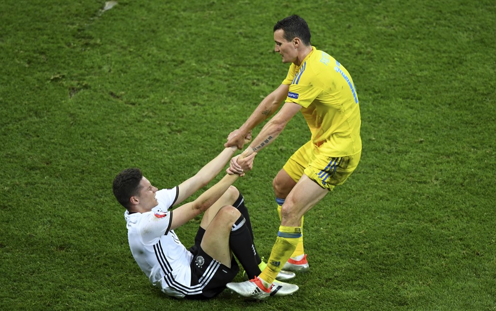 607466919_SB_1638_39C03129046D6EFA8F982FCF25D54D50_3223