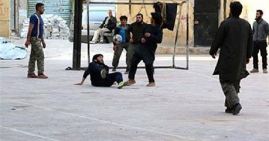 "داعش" يمنع التحكيم في مباريات كرة القدم والسبب!