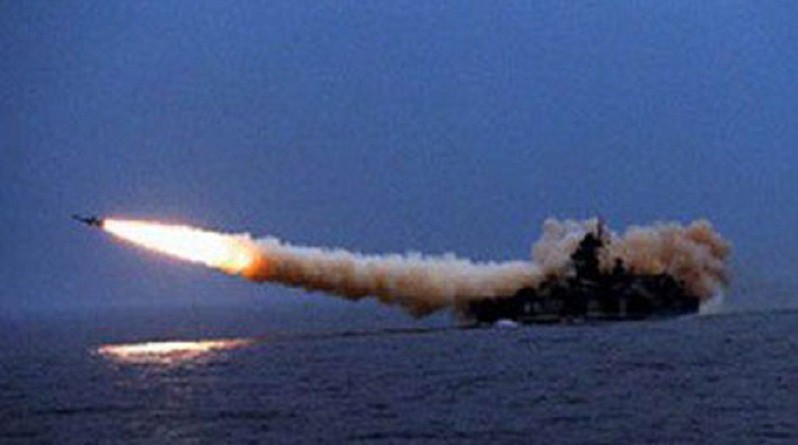 كوريا الشمالية تطلق صاروخًا من غواصة باتجاه اليابان