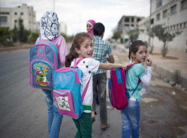 تقرير: مليون طفل سوري لاجئ يعيشون خارج المدارس
