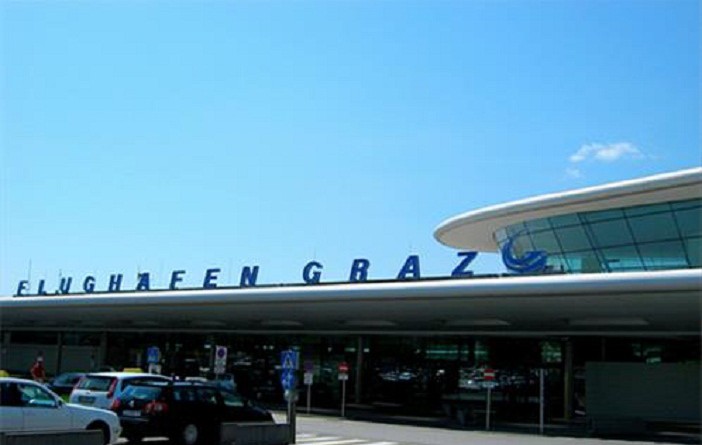 مطار جراتس