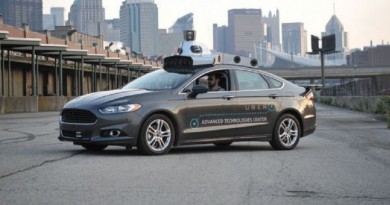 أوبر تجهز سيارات أجرة ذاتية القيادة تجوب الشوارع