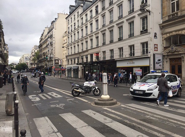 الشرطة الفرنسية تعلن انتهاء "العملية الأمنية" وسط باريس