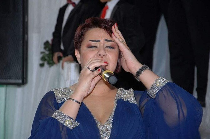 المطربة بشرى أوعكي تتألق في مهرجان الأغنية المغربية
