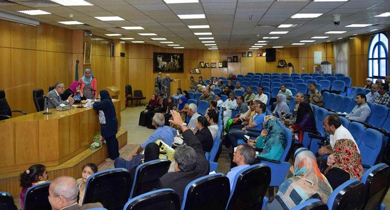 محافظ المنيا يشدد بازالة التعديات علي املاك الدوله خلال لقاء جماهيري ‎