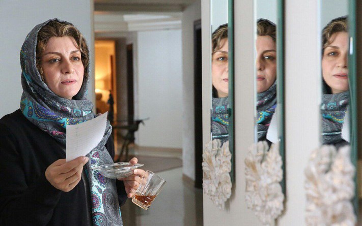 Film Under the Smoky Ceiling, the newest work of Pouran Derakhshandeh in Tehran continues