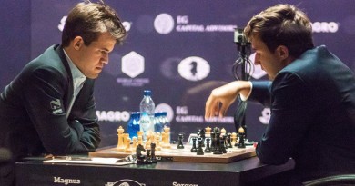 كارلسن وكارياكين يتعادلان في بداية بطولة العالم للشطرنج