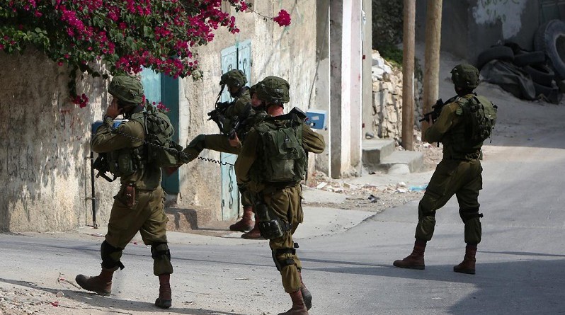 حملة اعتقالات للجيش الإسرائيلي في مدن فلسطينية