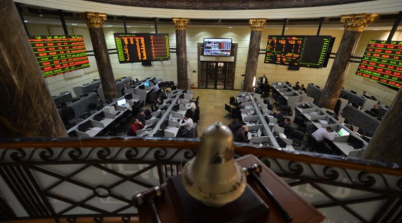 البورصة المصرية تقفز بعد تحرير الجنيه