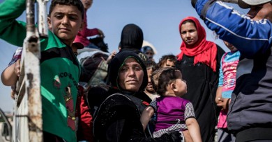 نقص المواد الغذائية يهدد عراقيي الموصل بـ"الجوع"