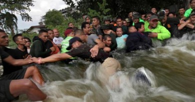 مصرع 14 شخصًا في فيضانات بتايلاند