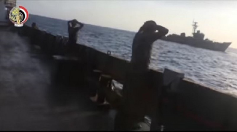 البحرية المصرية توقف سفينة إيرانية حاولت تهريب مخدرات إلى مصر