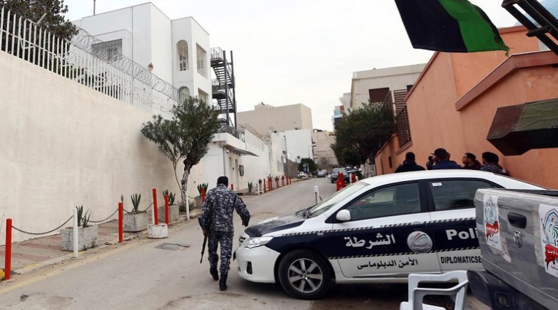 بعد اغلاقها لما يقرب من عامين ..إيطاليا تعيد فتح سفارتها في طرابلس