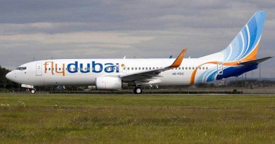 "دبي للطيران" تسلم أول طائرة بوينغ من أصل 8 لمصر