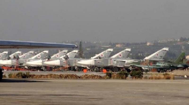 سوريا تنقل مقاتلاتها إلى مطار حميميم تحسبا لأي ضربة أمريكية جديدة