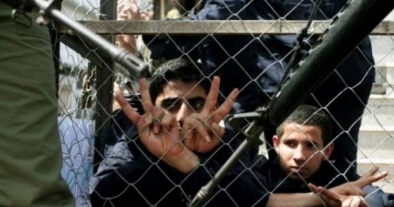 1300 اسير فلسطيني يبدأون اضرابًا عن الطعام