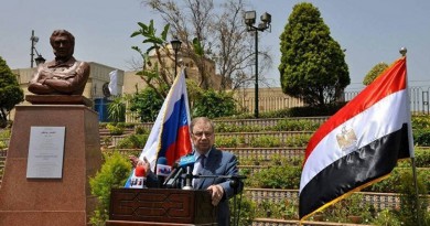 السفير الروسي بالقاهرة يدشن تمثال "بوشكين" في "حديقة الحرية"