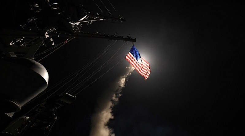 الضربة الأمريكية لقاعدة جوية عسكرية سورية