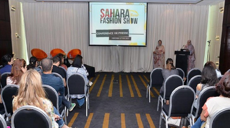 النسخة الأولى لعرض أزياء "صحراء فاشن شو" يحتفي بالزي الصحراوي ''الملحفة''