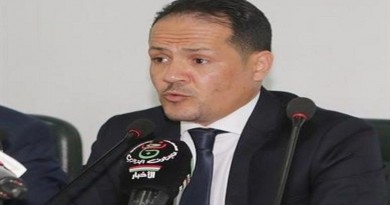 إقالة وزير السياحة الجزائري بعد 3 أيام من تعيينه