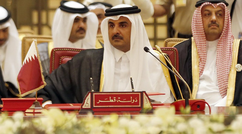 وثيقة مسربة: أمير قطر يشتري قصرًا في إيران