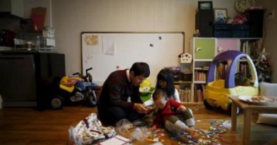 دراسة تنصح الآباء باللعب مع أطفالهم لحمايتهم من السمنة