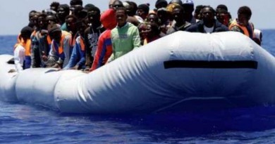 السواحل الليبي : اعتراض 900 مهاجر غير شرعي بـ"صبراتة" بينهم 25 طفلا