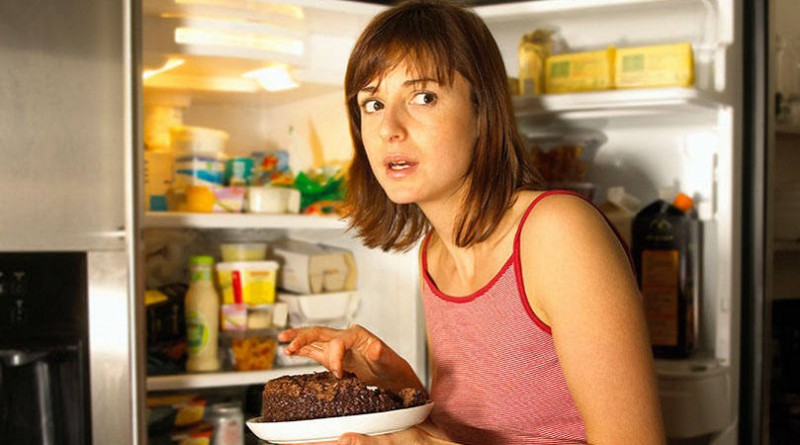 دراسة تربط معدلات السرقة لدى النساء باضطرابات التغذية