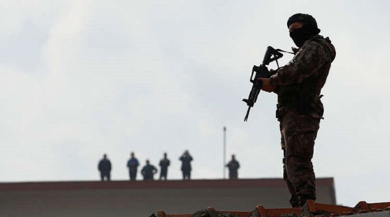 تركيا تأمر باعتقال 117 جنديا بسبب صلاتهم بغولن