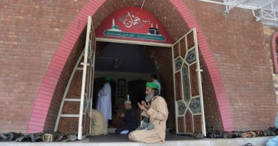 المسجد الأحمر مؤشر على التراخي في مكافحة التطرف الديني في باكستان