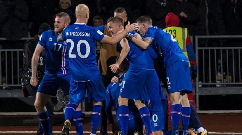 جناح أيسلندا يتطلع لتكرار الفوز على إنجلترا في مونديال 2018