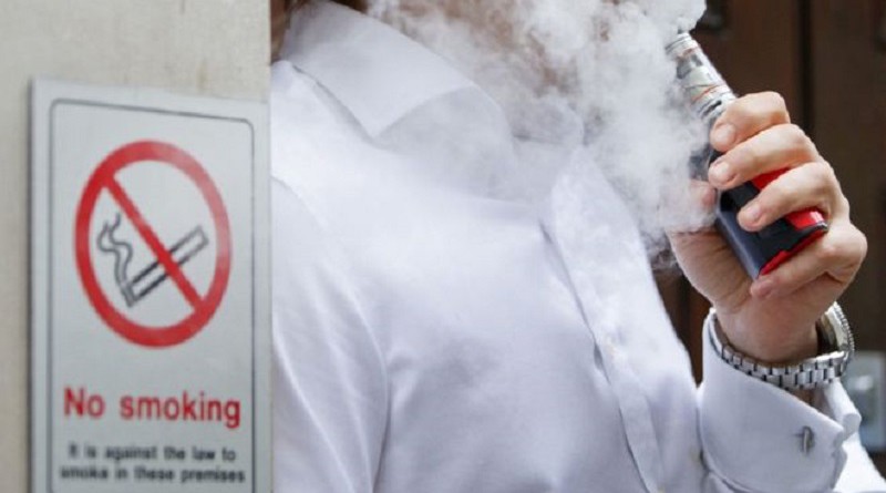 نيويورك تعتزم حظر تدخين السجائر الإلكترونية في الأماكن المغلقة