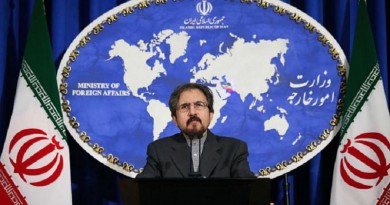 إيران تتوعد برد "ساحق" إذا صنفت أمريكا الحرس الثوري منظمة إرهابية