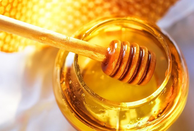 دراسة: 75٪ من عسل النحل في العالم به مبيد حشري