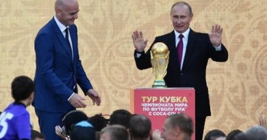 الرئيس الروسي يحضر قرعة كأس العالم ويستقبل أساطير كرة القدم